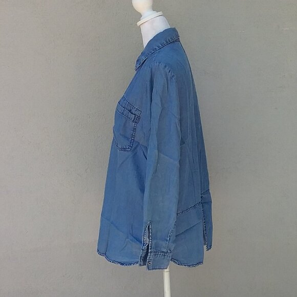 Terre Bleue Shirt Women's Med Blue Chambray Distres Button Down front - Picture 3 of 5